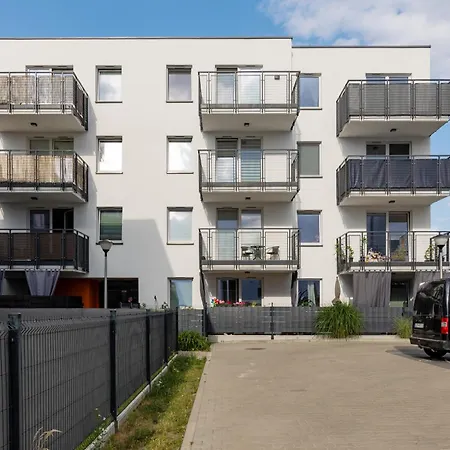 Trendy With 2 Bedrooms, Balcony & Parking By Renters Апартаменты *
