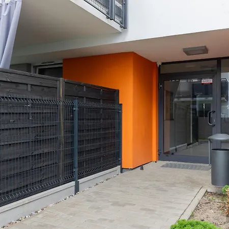 Trendy With 2 Bedrooms, Balcony & Parking By Renters Апартаменты *