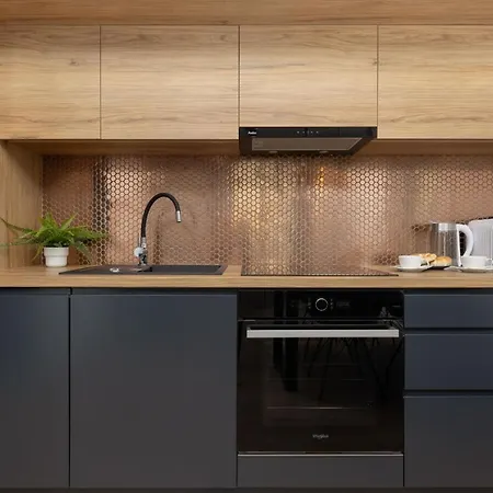 Apartment Trendy With 2 Bedrooms, Balcony & Parking By Renters Warsaw