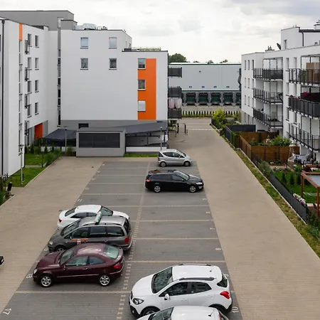 Trendy With 2 Bedrooms, Balcony & Parking By Renters Warsaw